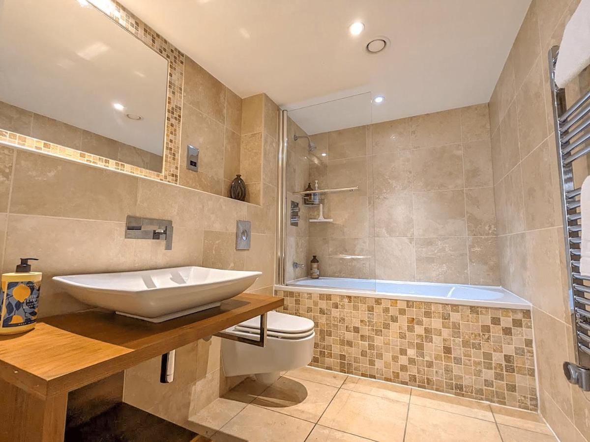 Merchants Place Apartment Йорк Экстерьер фото