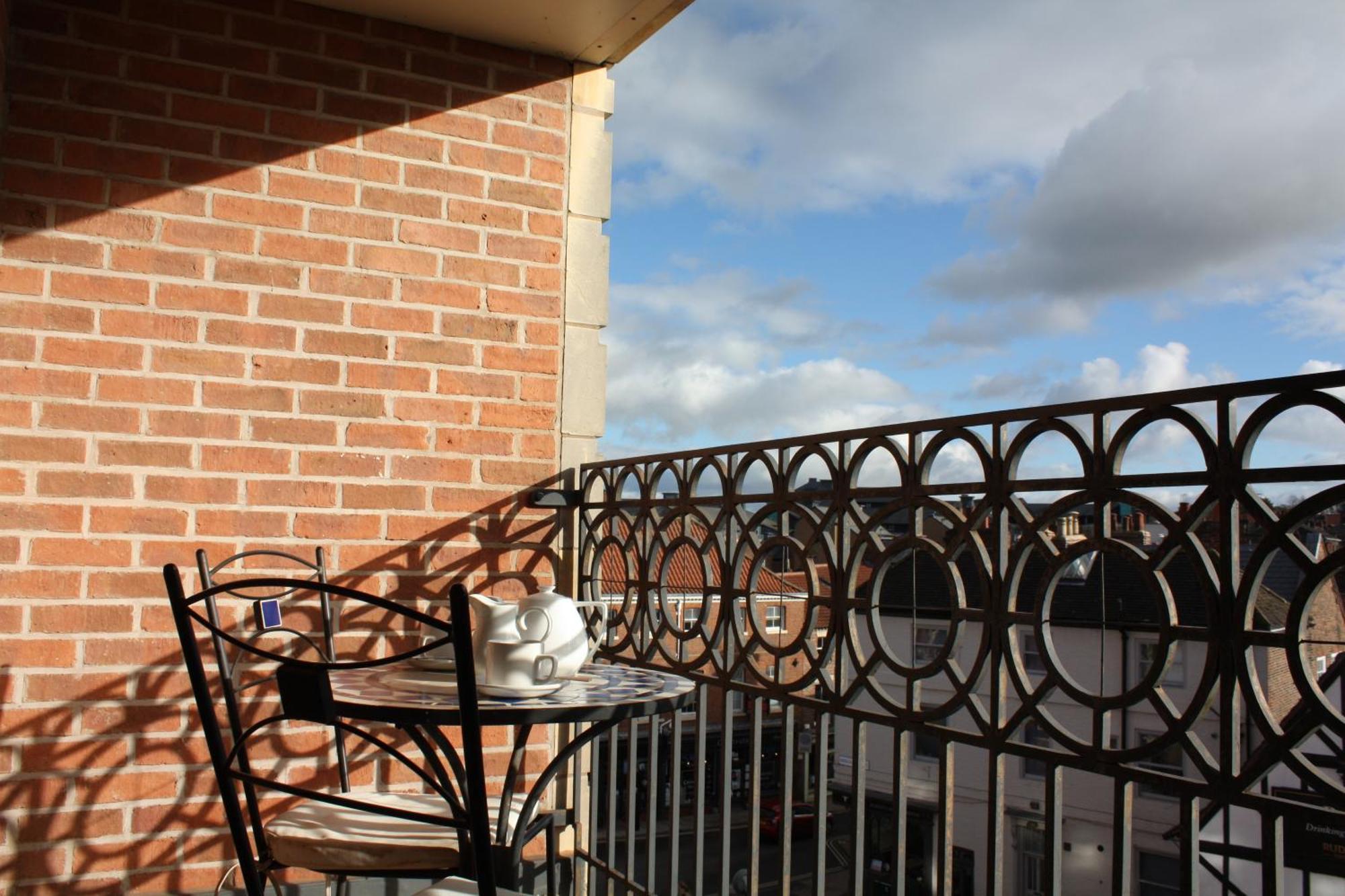 Merchants Place Apartment Йорк Экстерьер фото